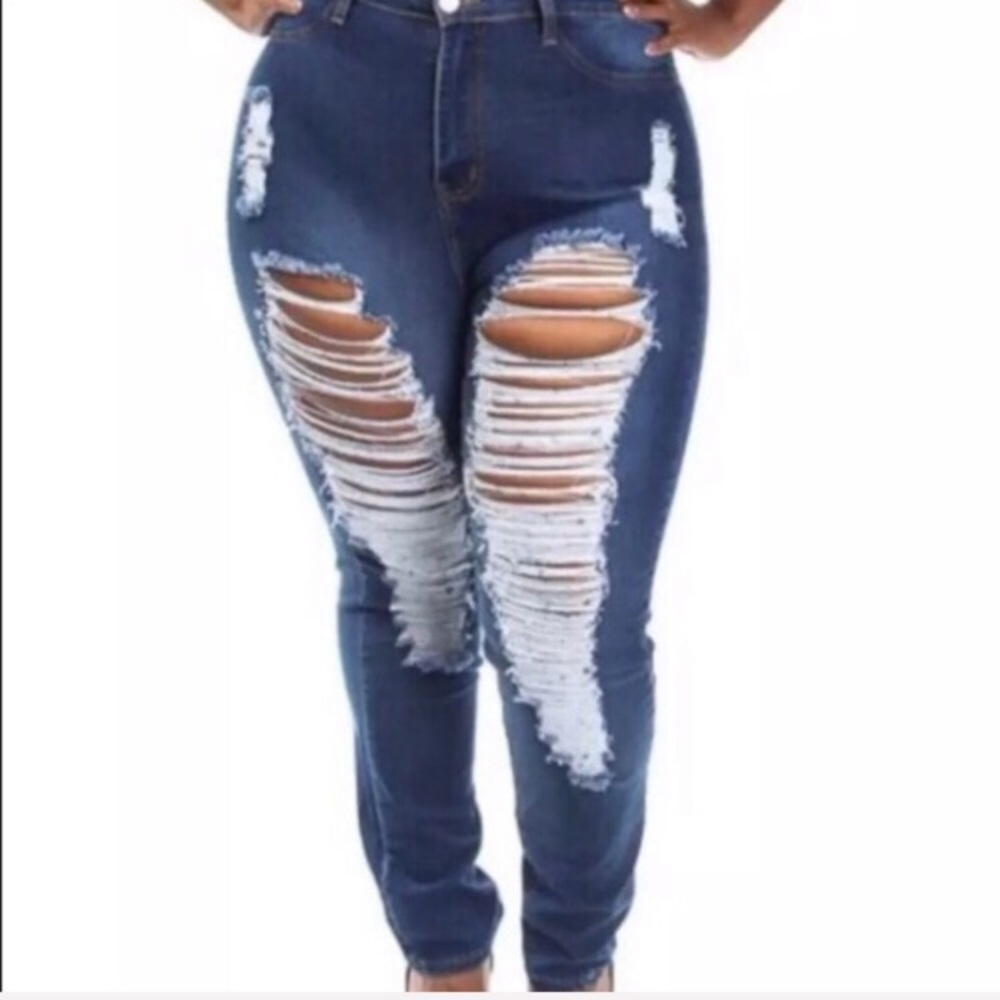 💕 ONE LEFT PLUS Distressed Skinny Jean Size 24💕